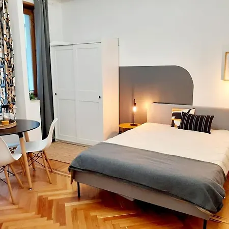 House Near Piazza Vittorio & Mole Antonelliana Apartament